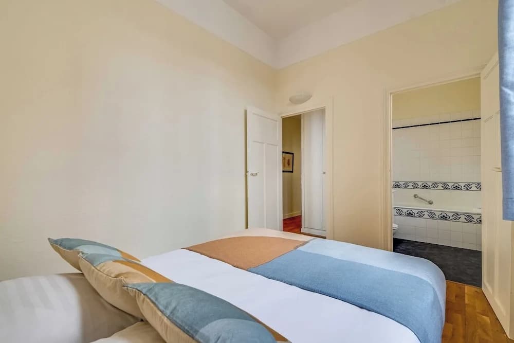 1bdr/2p Apt - Near Monceau et Arc de Triomphe - photo 4