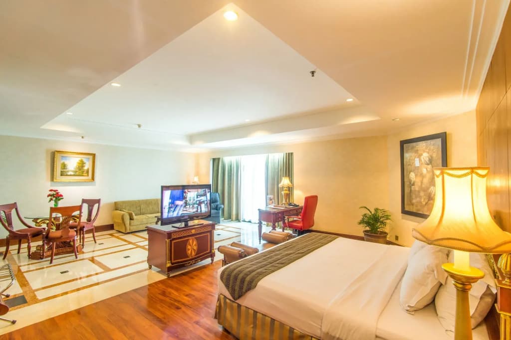 Sunlake Waterfront Resort and Convention - photo 41