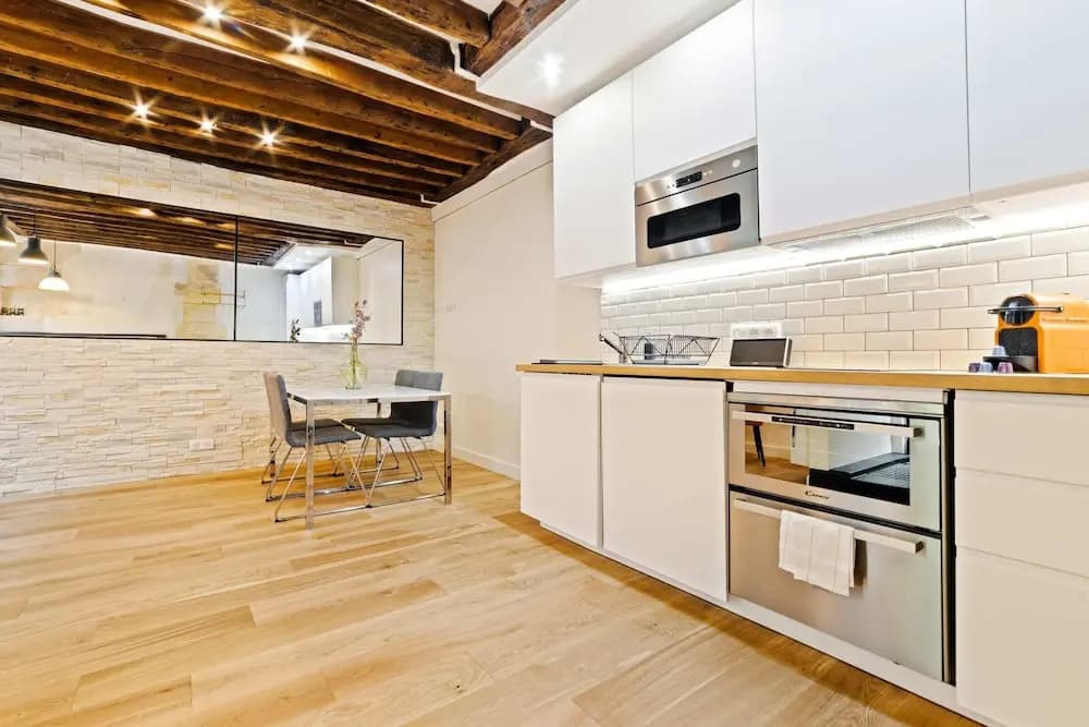 Souplex With Terrace in Rue de Faubourg - photo 12