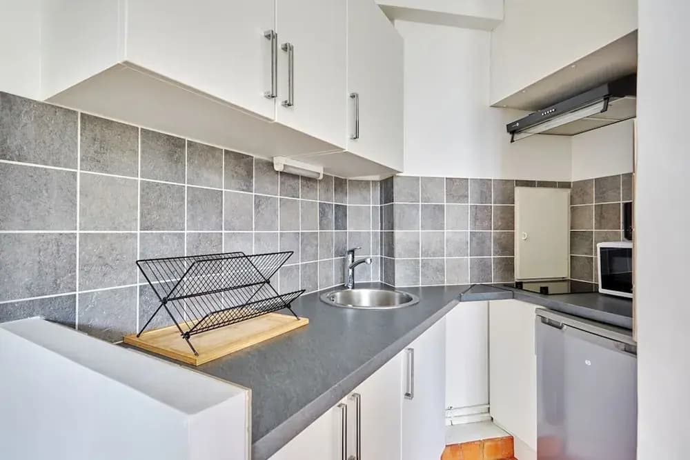 Charming 1 Bedroom Apartment Le Marais - photo 11