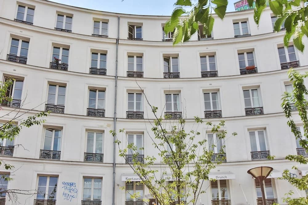 49 Pretty Flat In Menilmontant - main photo