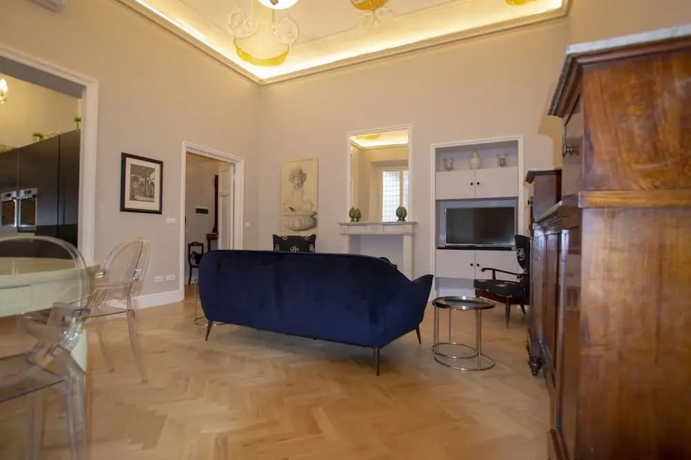 Flora Historical Luxury House - photo 4