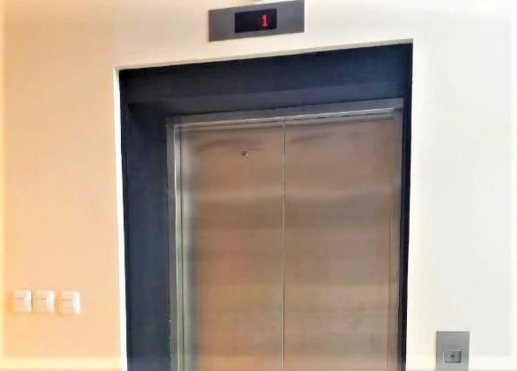 Wisma Davinci Roxy Jakarta - photo 3