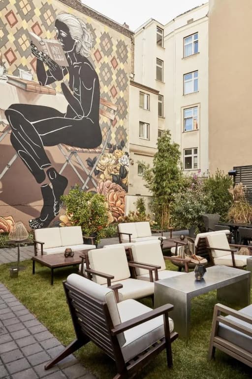 Sir Savigny Hotel - photo 22