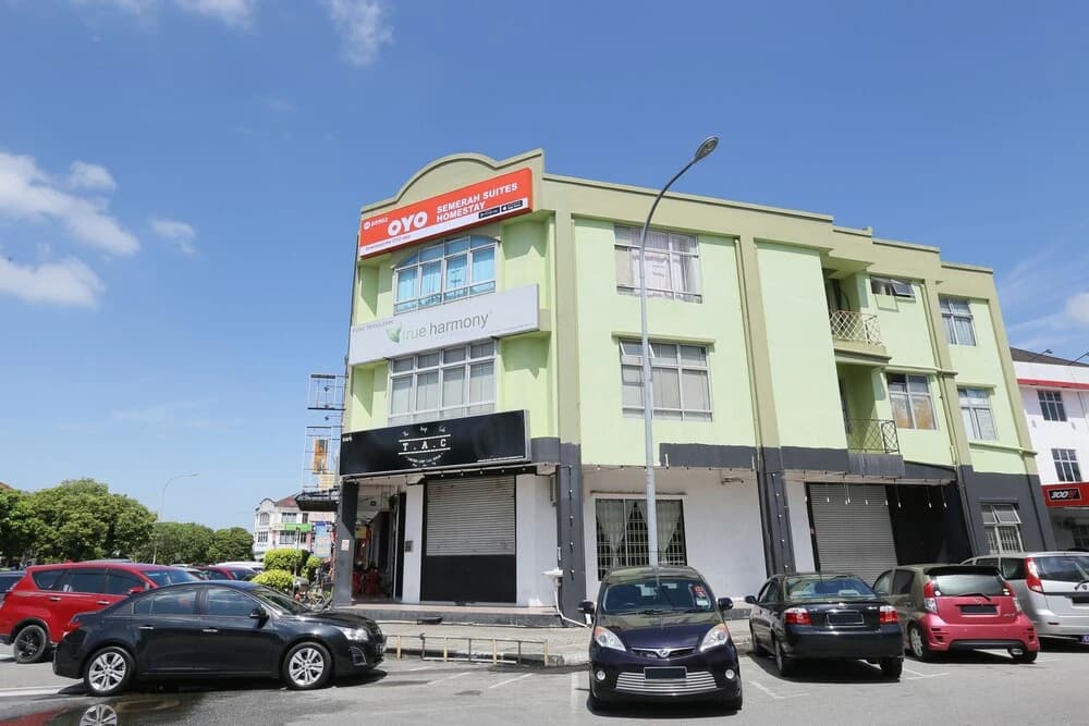 Semerah Suites by OYO Rooms - photo 1