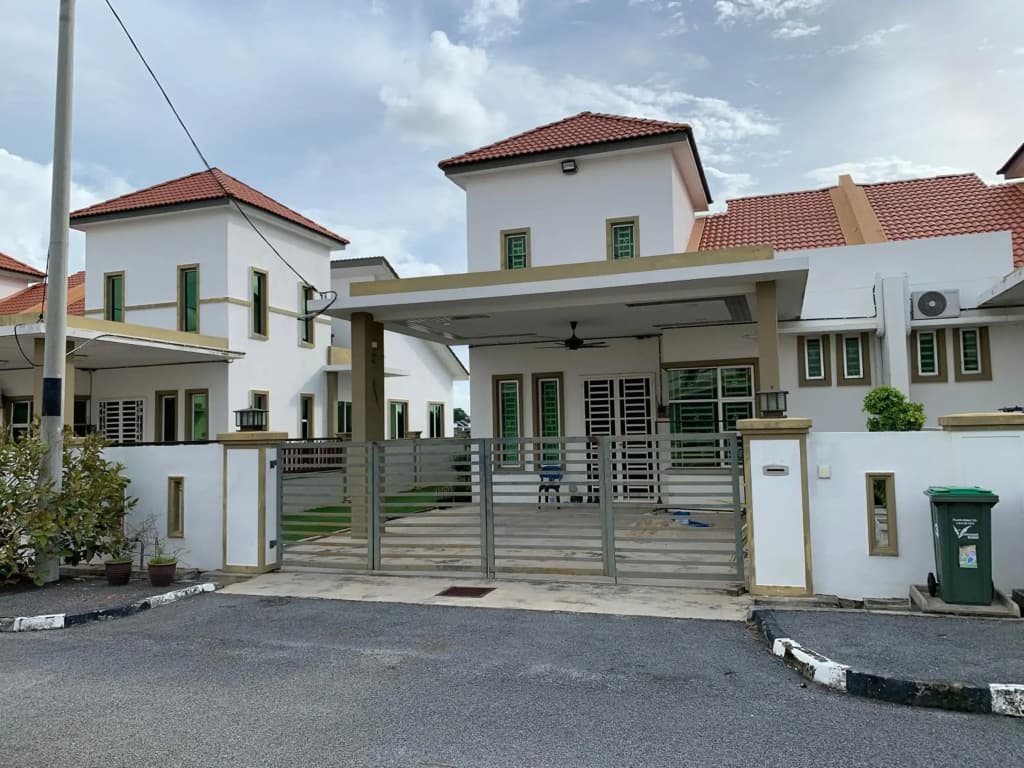 Vistana Indah Homestay - photo 13