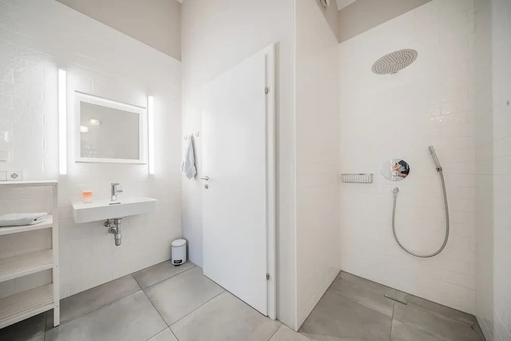 easy-flat Neustiftgasse - AC Studio Apartments near MuseumsQuartier - photo 8