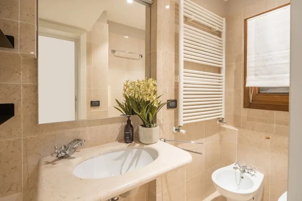Accademia Apartments R&R - photo 7