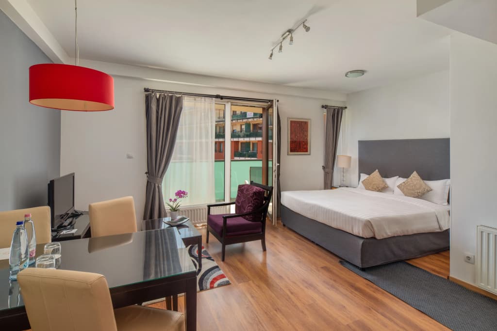 Escala Hotel & Suites - photo 3