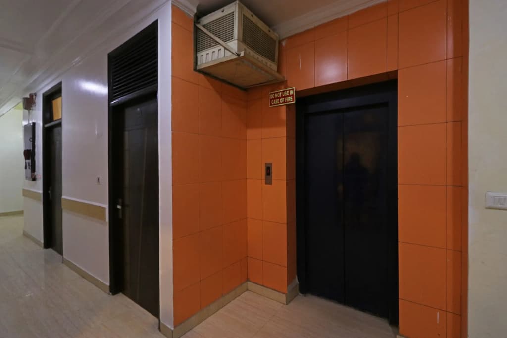 OYO Flagship 10562 Kumar palace - photo 9