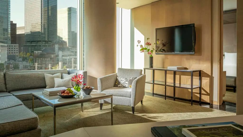 Four Seasons Hotel Tokyo at Marunouchi - photo 8