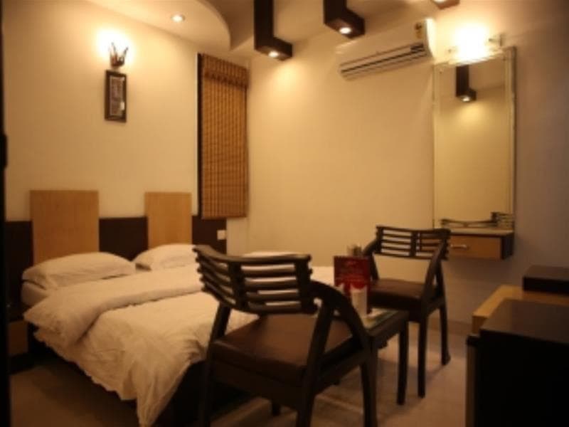 Hotel Pahwa International - photo 11