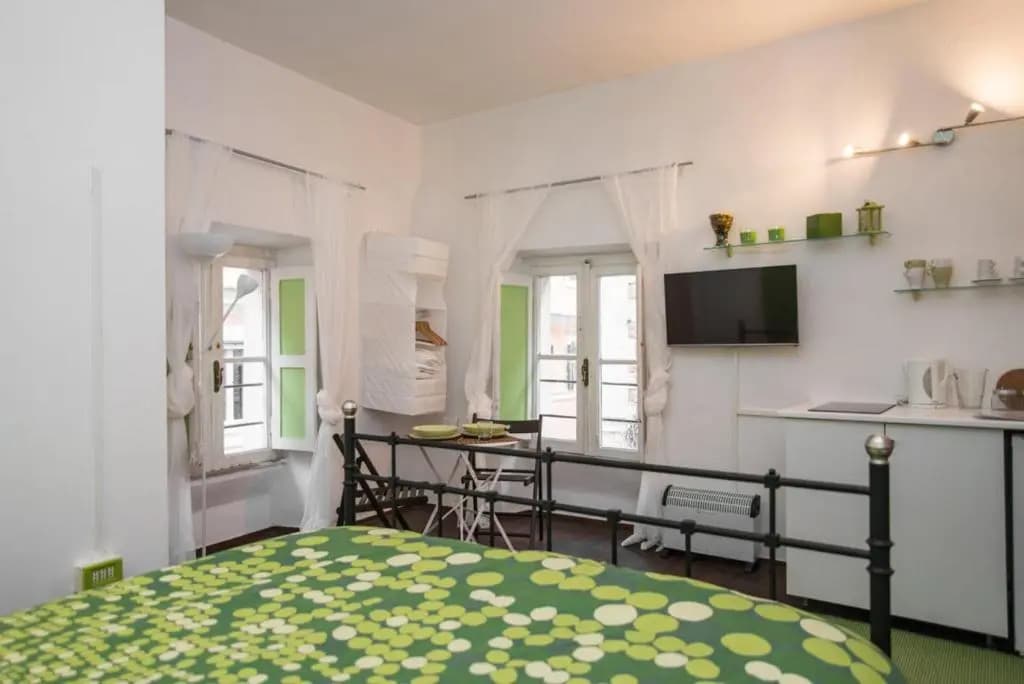 Trastevere Intimate Apartment - photo 3