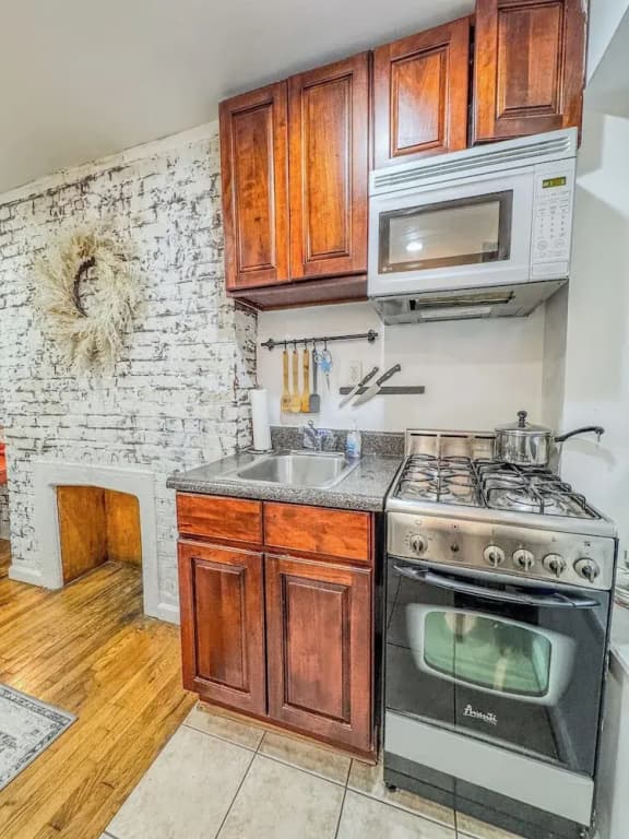 183 Orchard St - photo 11