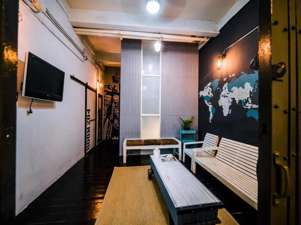 Zeds Hostel Bangkok - photo 13