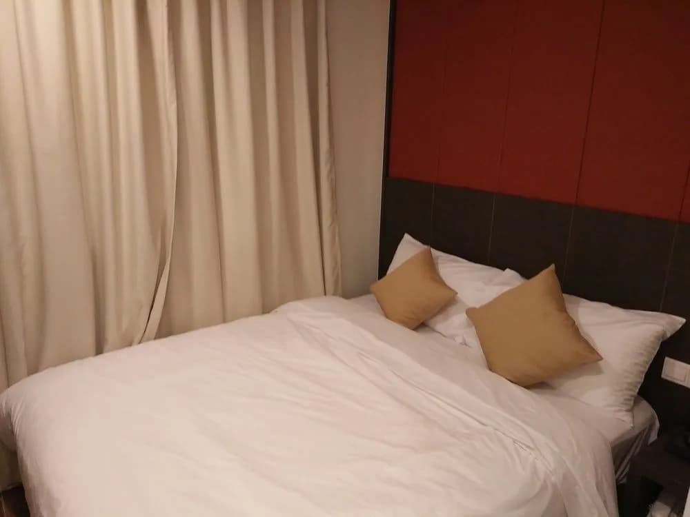 Capital O 90574 Hotel Glo - photo 6