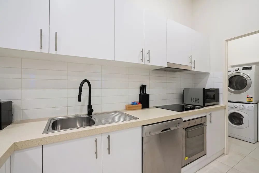 Gordon House Apartments - photo 18