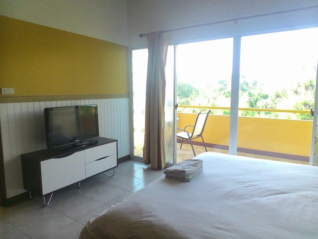 Lunarhut Resort - photo 2