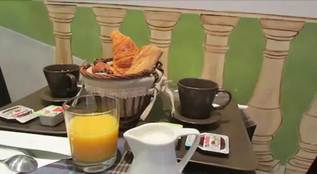 Hotel La Perle Montparnasse - photo 14