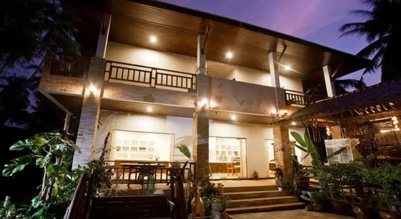 Shanti Hotel - main photo