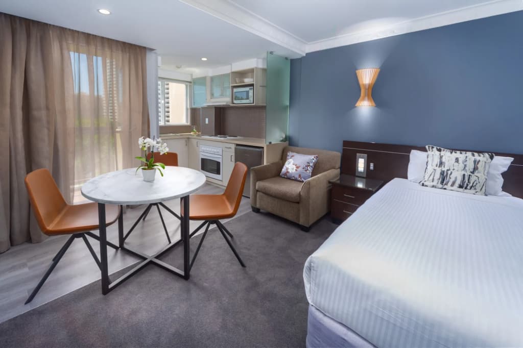 Hyde Park Inn - photo 41