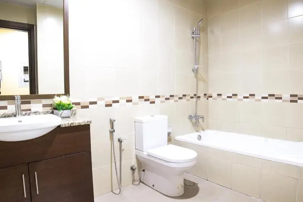 Signature Holiday Homes - Amazing Studio in Hercules Tower, Wadi Al Safa - photo 7