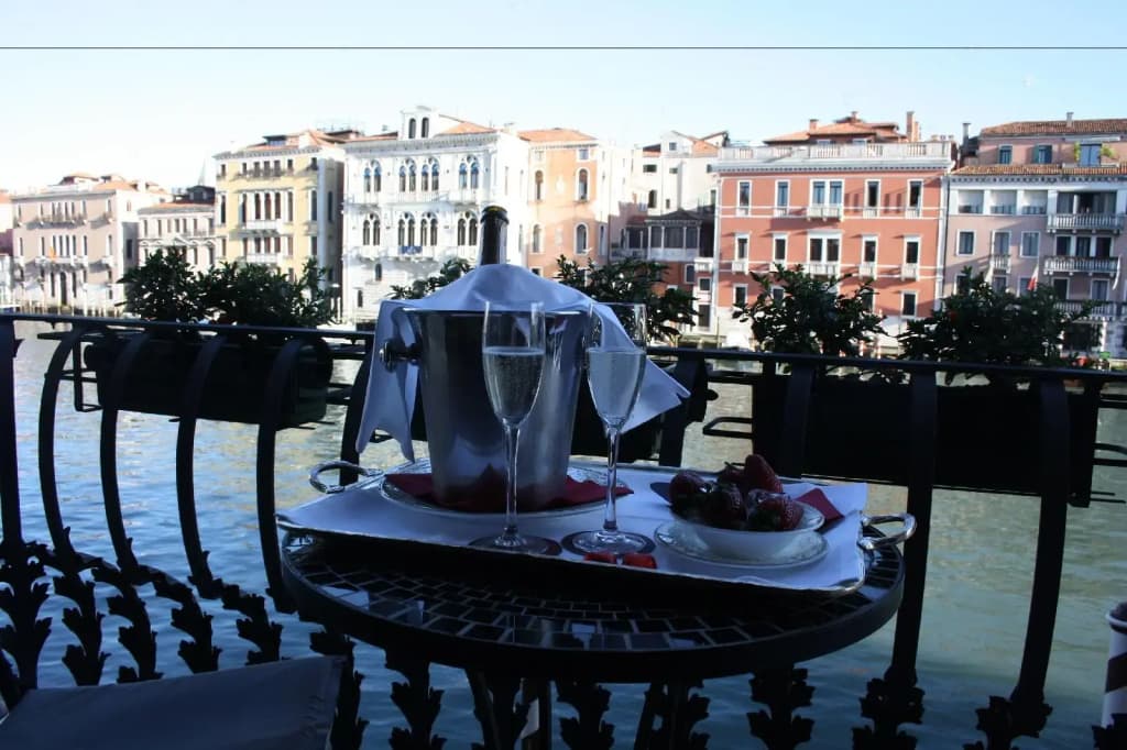 Palazzo Barbarigo Sul Canal Grande - photo 18