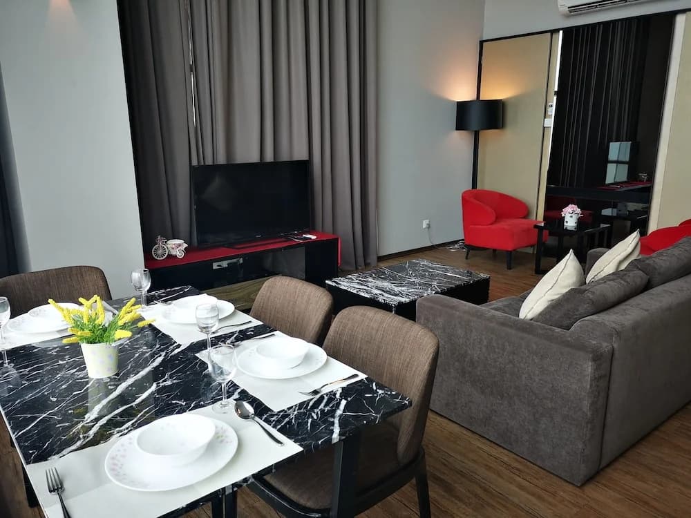 Summertime Maritime Suites - photo 20
