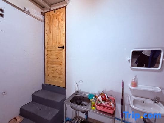 Pink Kraken Hostel - photo 16