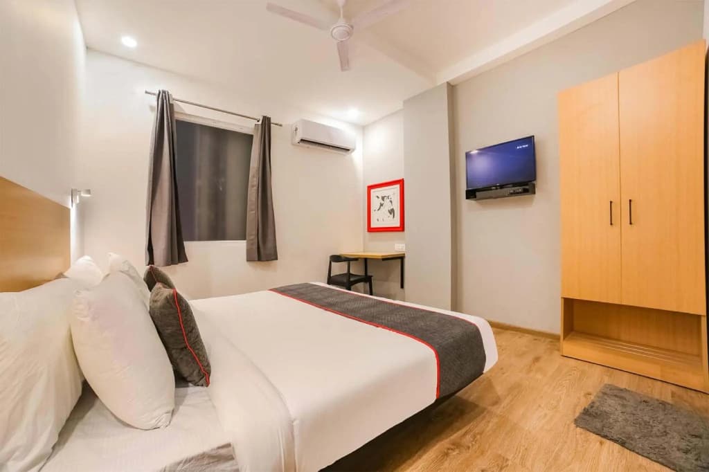 Hotel Pink Saffron - photo 3