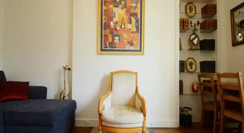 Center Pompidou Apartment - photo 8