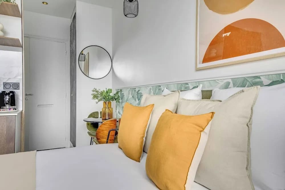 Charming Studio Apartment - AC- 2P - Nation - photo 4