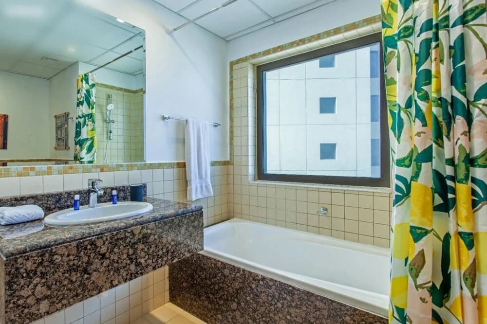 JBR Beach Front 4 Bed High Floor - photo 10