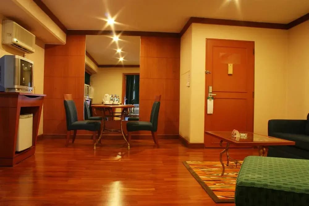 Baiyoke Suite Hostel - photo 30