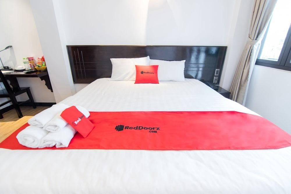 RedDoorz Plus near Ba Chieu Local Market - photo 7