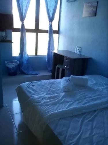 Dolphin Bajet Hotel - photo 2