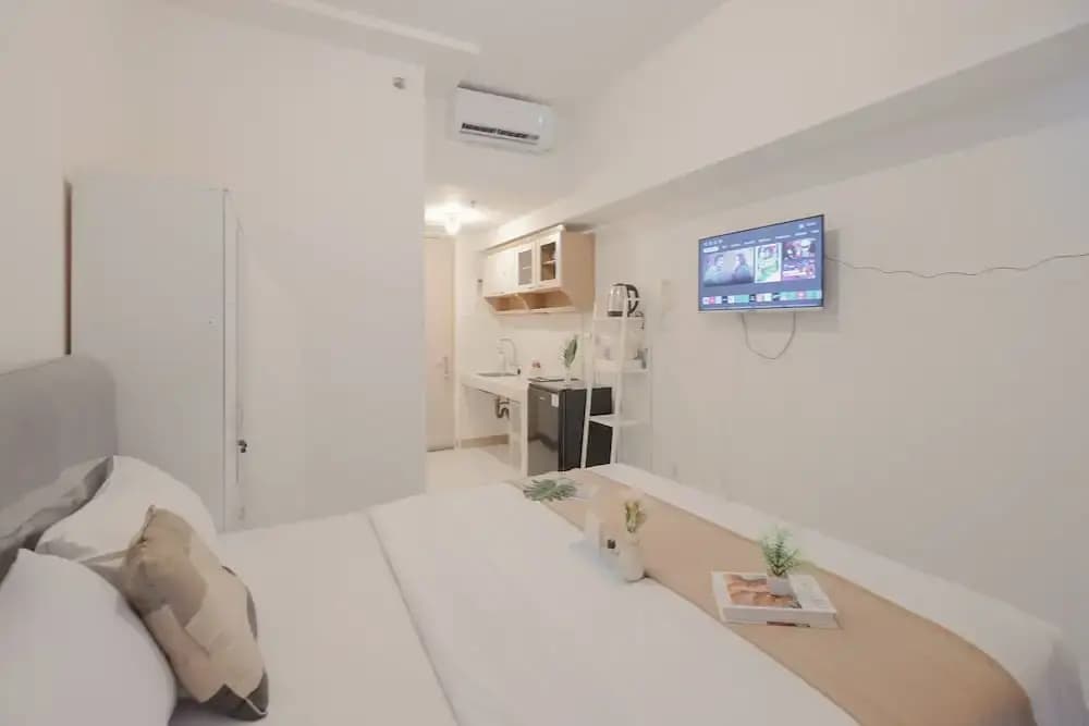 Cozy And Simply Look Studio Apartment Tokyo Riverside Pik 2 - photo 2