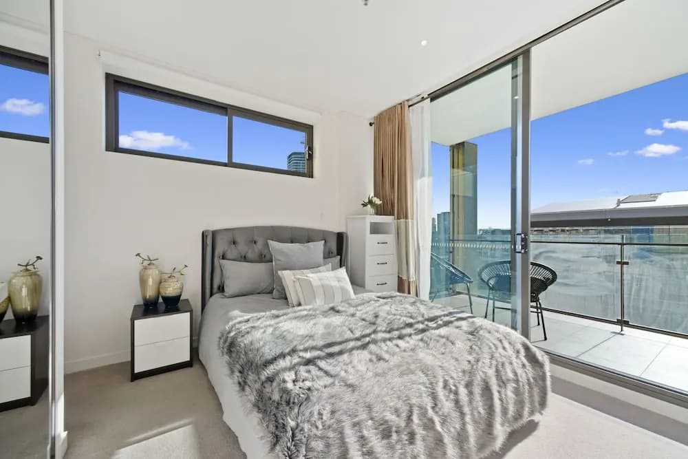 Full Darling Harbour View Luxury 2 Bedroom Apartment - photo 1