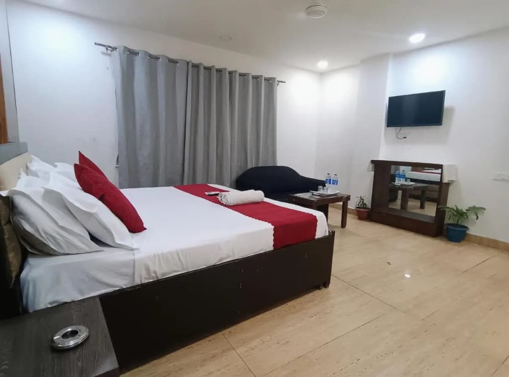 Mauryan Elite Hotel @ Devli Khanpur - photo 5