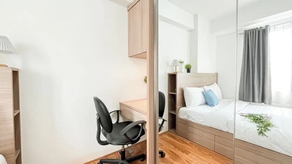 Warm And Comfy 2Br At Bassura City Apartment - photo 15