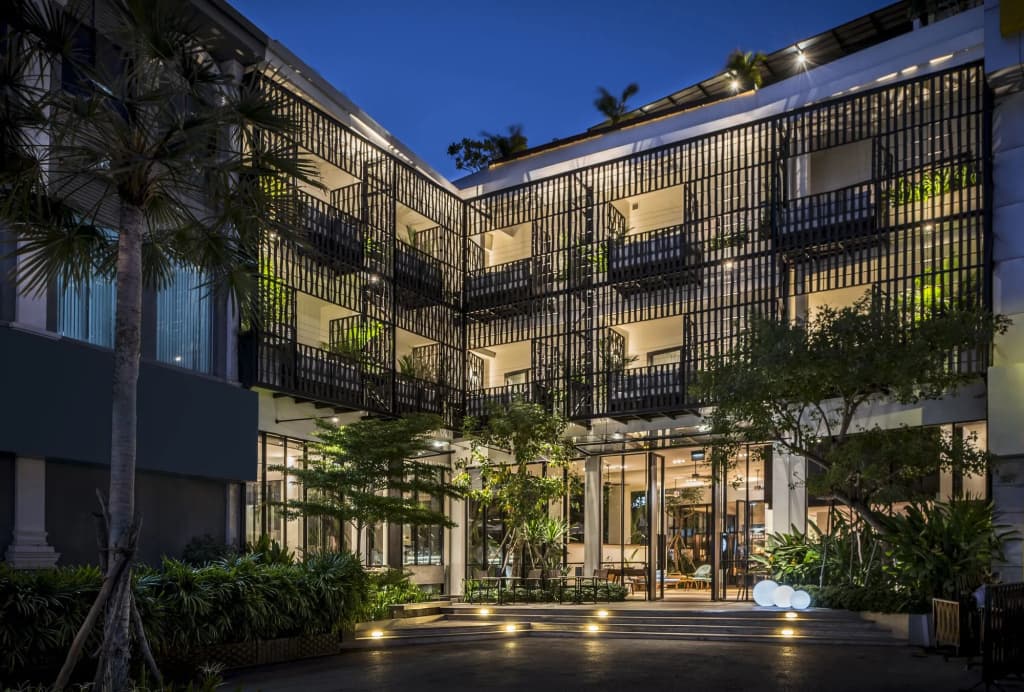 The Aviary Hotel - main photo