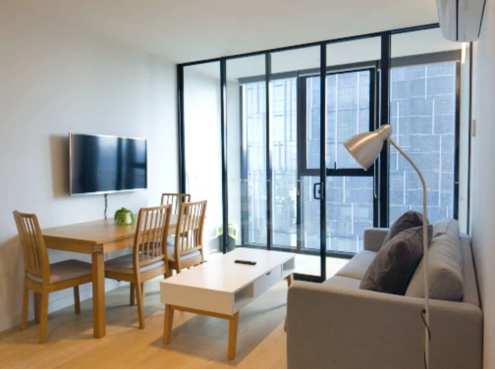 Light Tower Apartment - photo 4