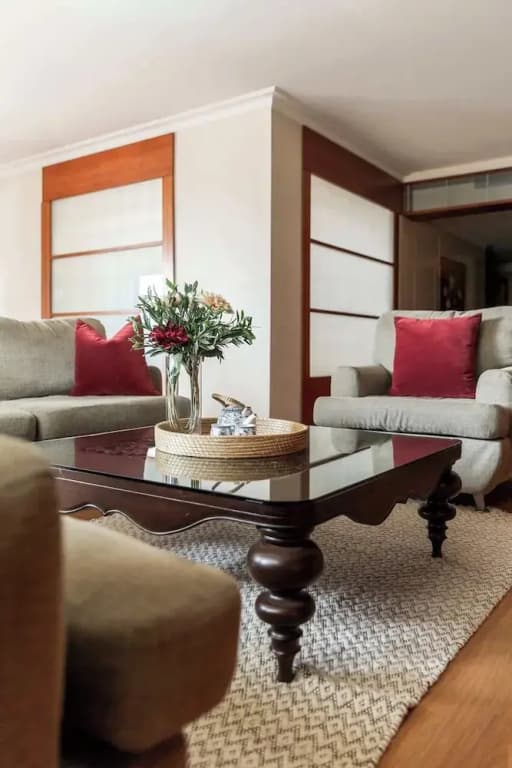 Stylish & Cozy 4BR Retreat With Free Parking - photo 23