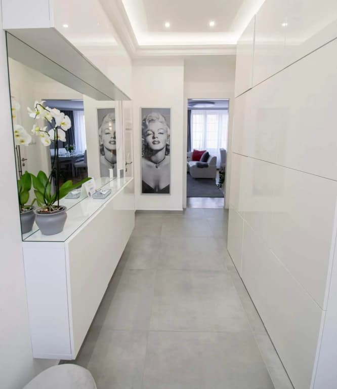 Panoramic Apt. near Chain Bridge - photo 9