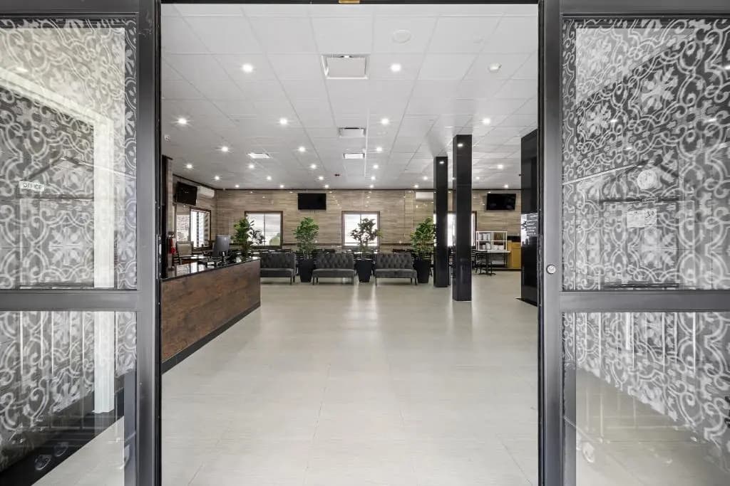 Highbridge Hotel - photo 13