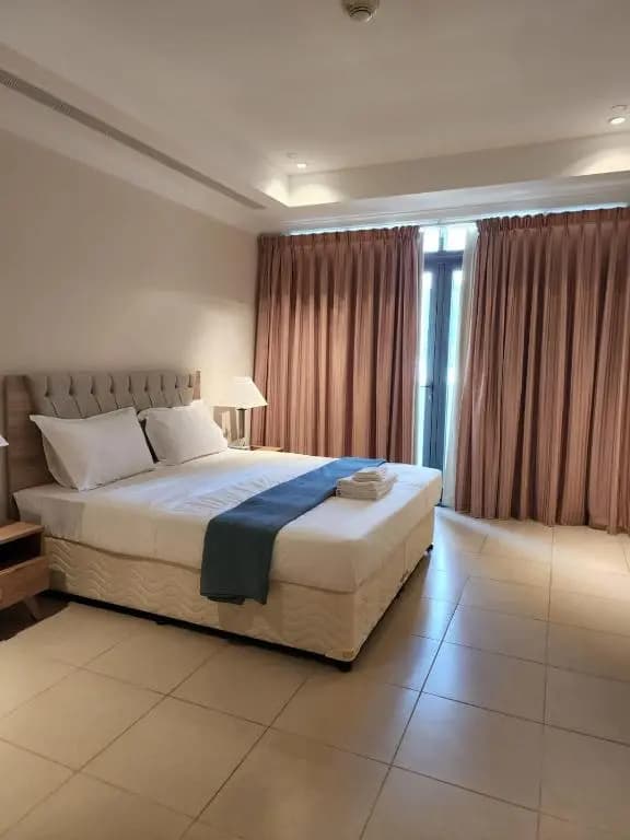 Lovely One Bedroom Apartment Porto Arabia, The Pearl Qatar - photo 2