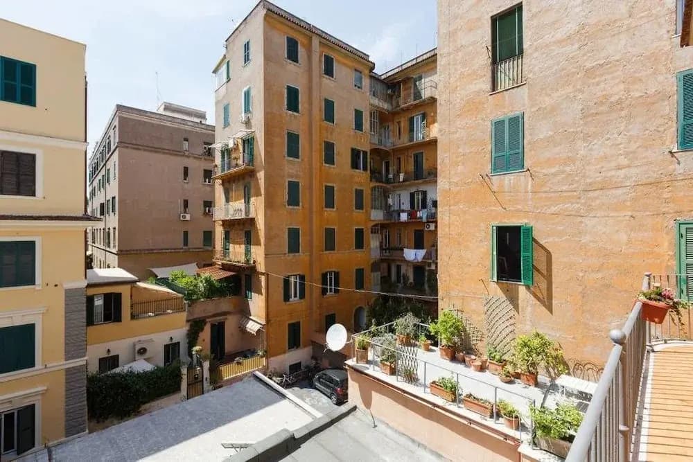 Coliseum View Holiday Home - main photo