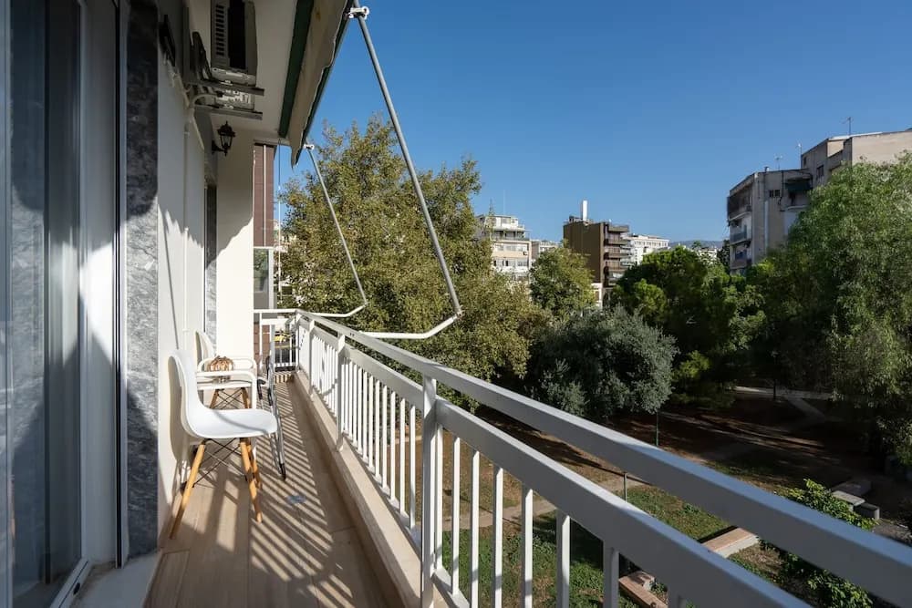 City Chic Apartment with Park View - photo 11