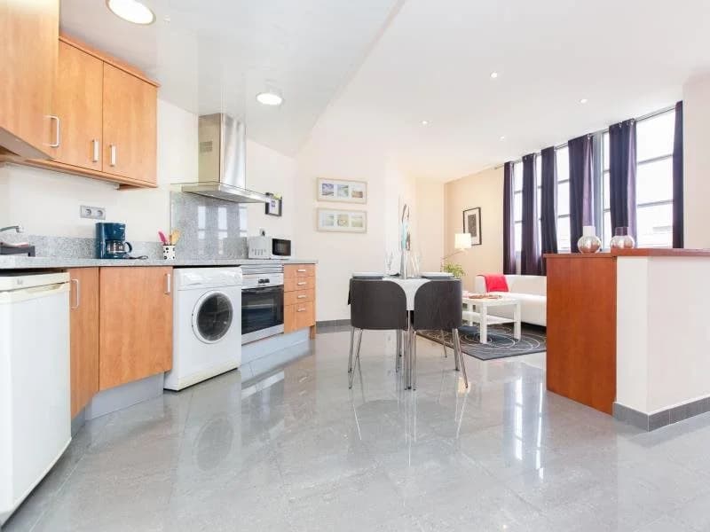 Universitat Suites - photo 19
