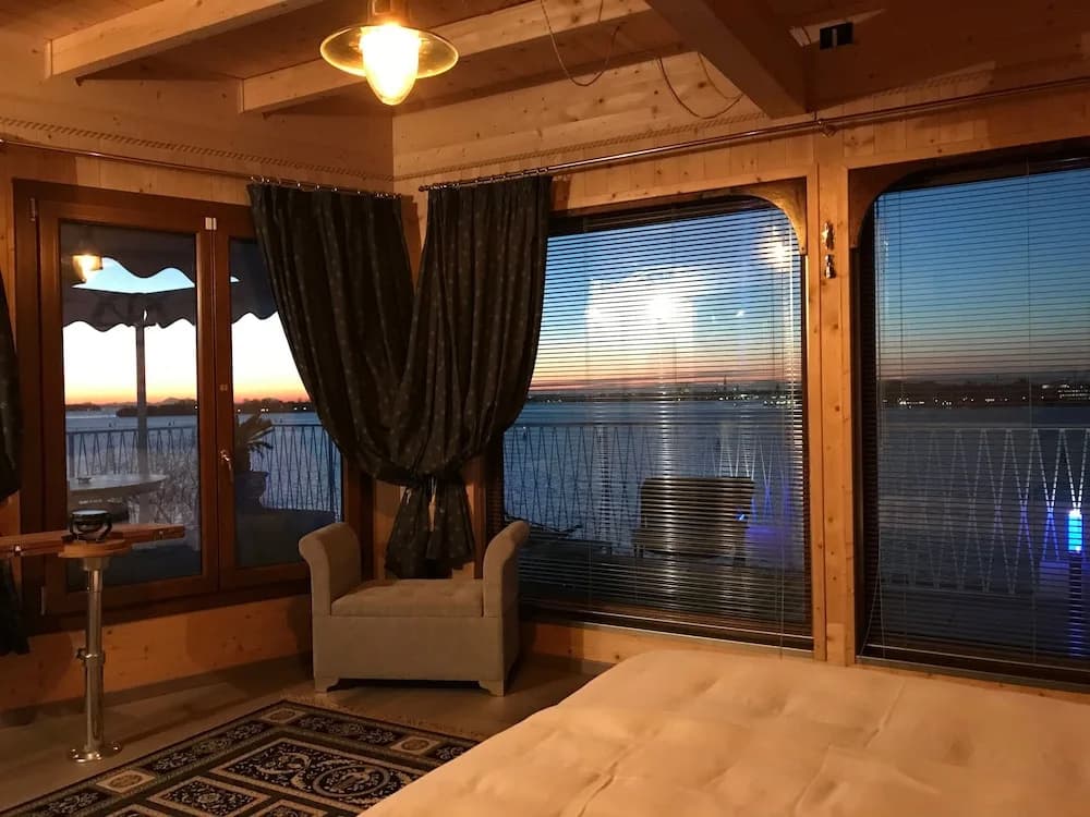 Oasis Golden Lagoon Chalet - photo 3